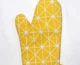 Oven Gloves, Cotton Lining Oven Glove with Hanging Loop, Anti Heat Mitt for Para Cooking/Grilling/Baking/Pastry, (2 Yellow Oven Gloves) YBD025065LCP 9135650014938
